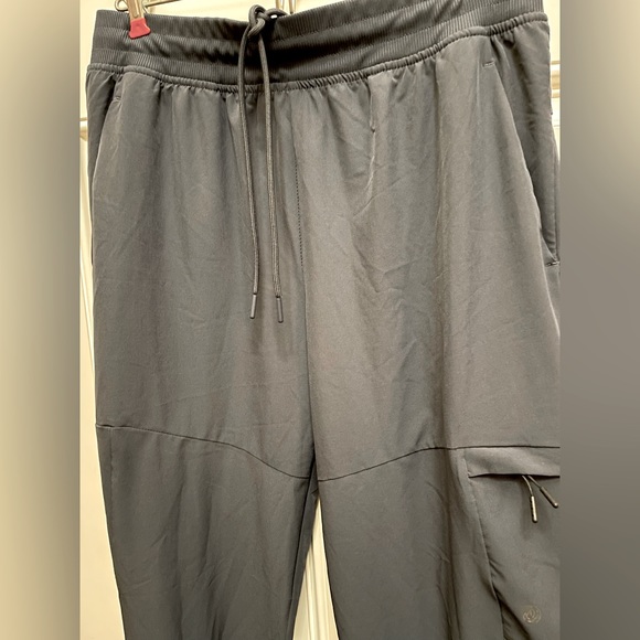 ❤️ 2 /$30 ❤️Apana Medium Black track pants with two Side Pockets Elast. cuffs - Picture 6 of 10